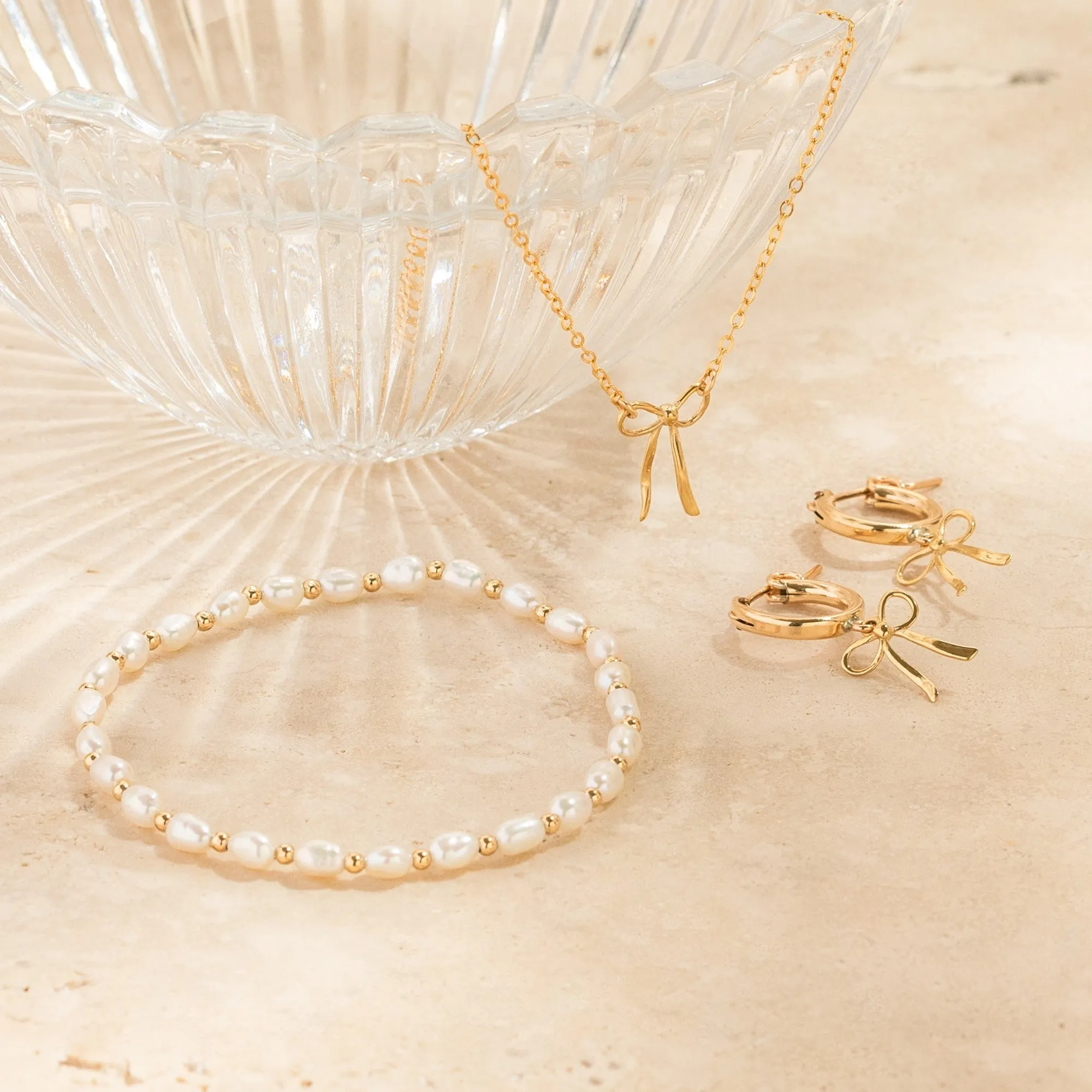 Dainty Bow Necklace