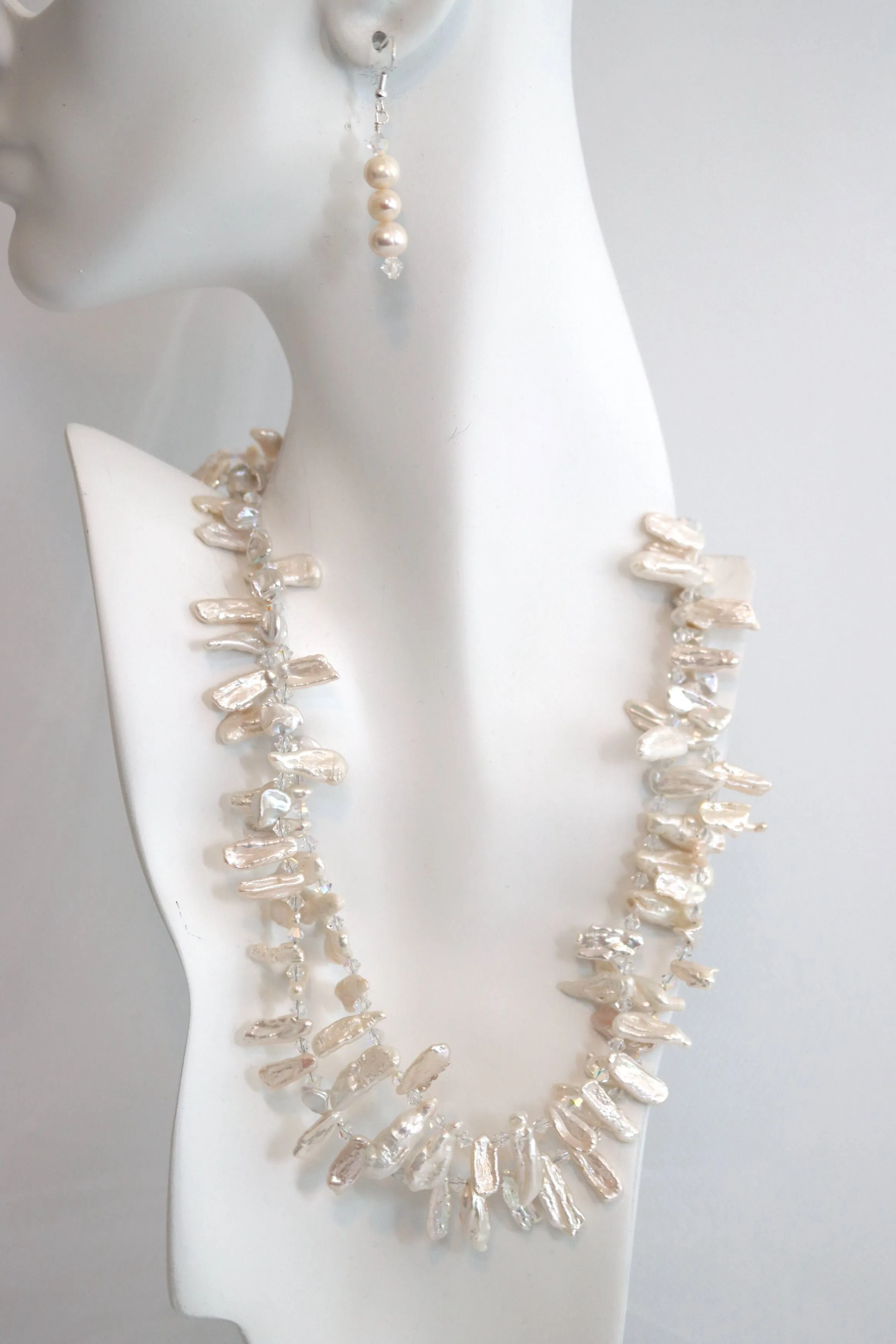 Pure Neckline