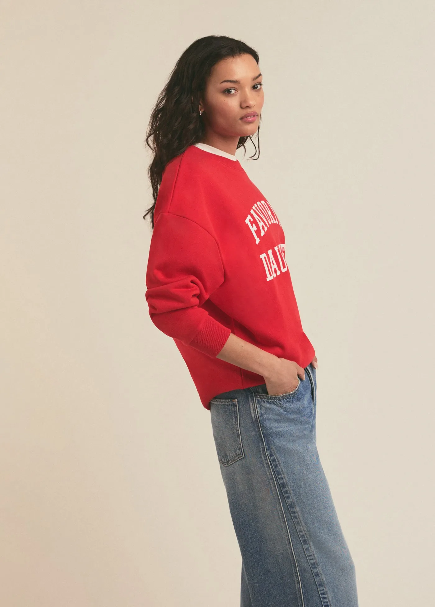 THE COLLEGIATE SWEATSHIRT